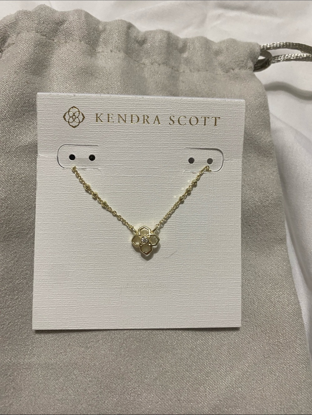 Kendra Scott Gold Flower Short Pendant Necklace - Picture 2 of 3